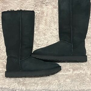 UGG Women's Black Winter Boots